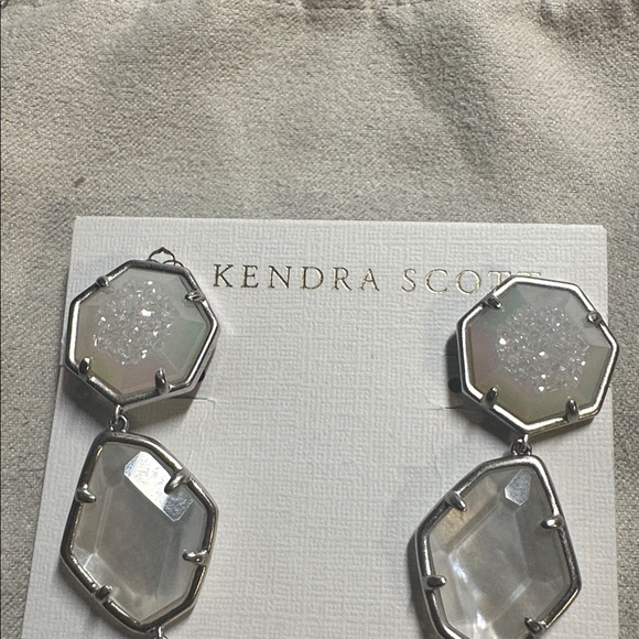 Kendra Scott EUC White Mix Clip on Nina Earrings - Picture 5 of 7